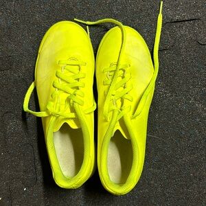 Indoor soccer shoes youth size 5/37.5 euro